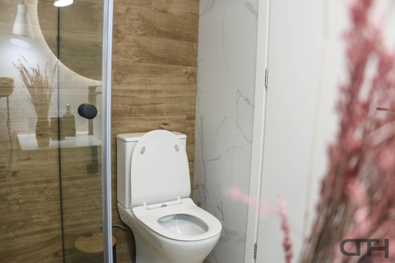New Deluxe 4 Downtown Thessaloniki- Fully Equiped Apartment *